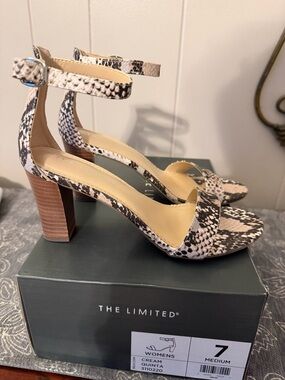 The Limited Cream and Black Snake-Print Block Heel Sandals Size 7